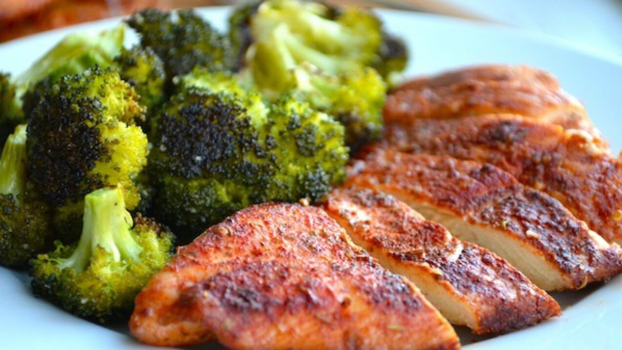 dibdib ng manok na may broccoli para sa 6 na talulot na diyeta